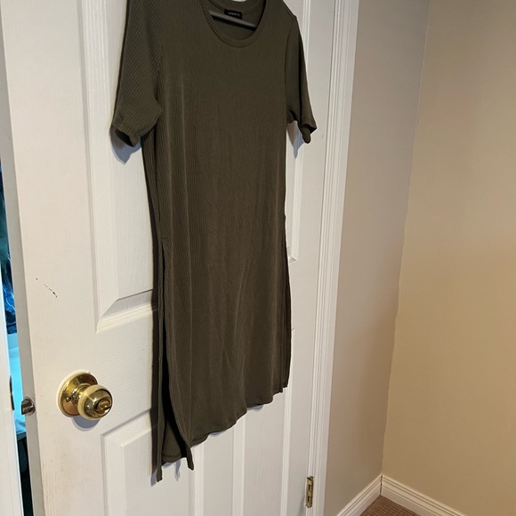 Dynamite Army Green Tunic Top! Size large! Never worn! - Picture 4 of 5
